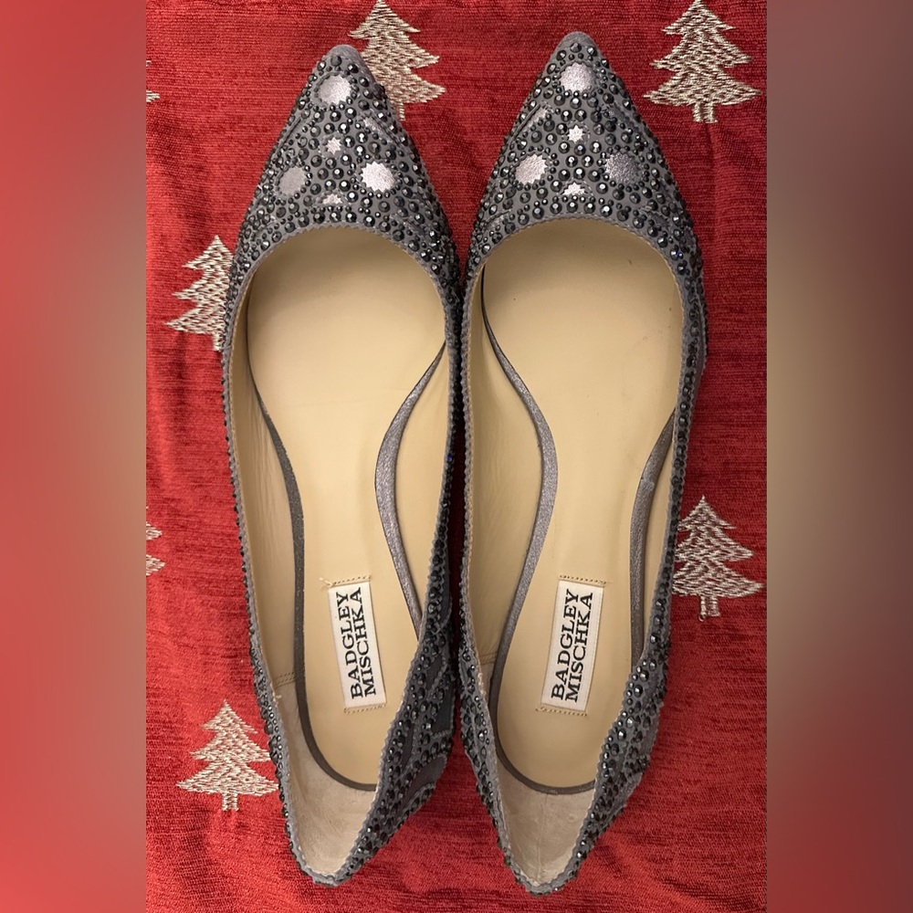 Badgley Mischka Gigi crystal-embellished pointed-toe flats -‎ Size 8.5
